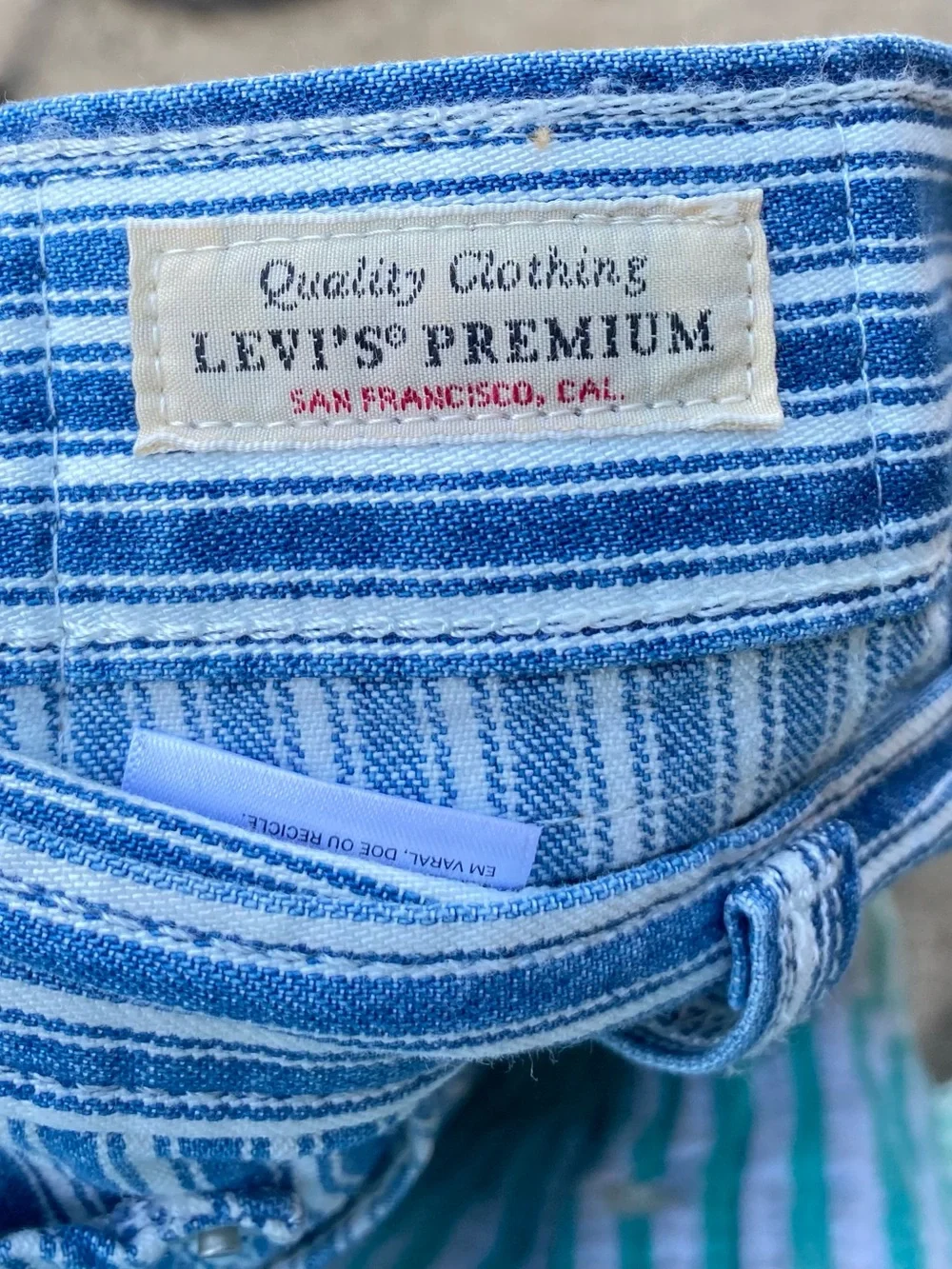 Levis classic blue